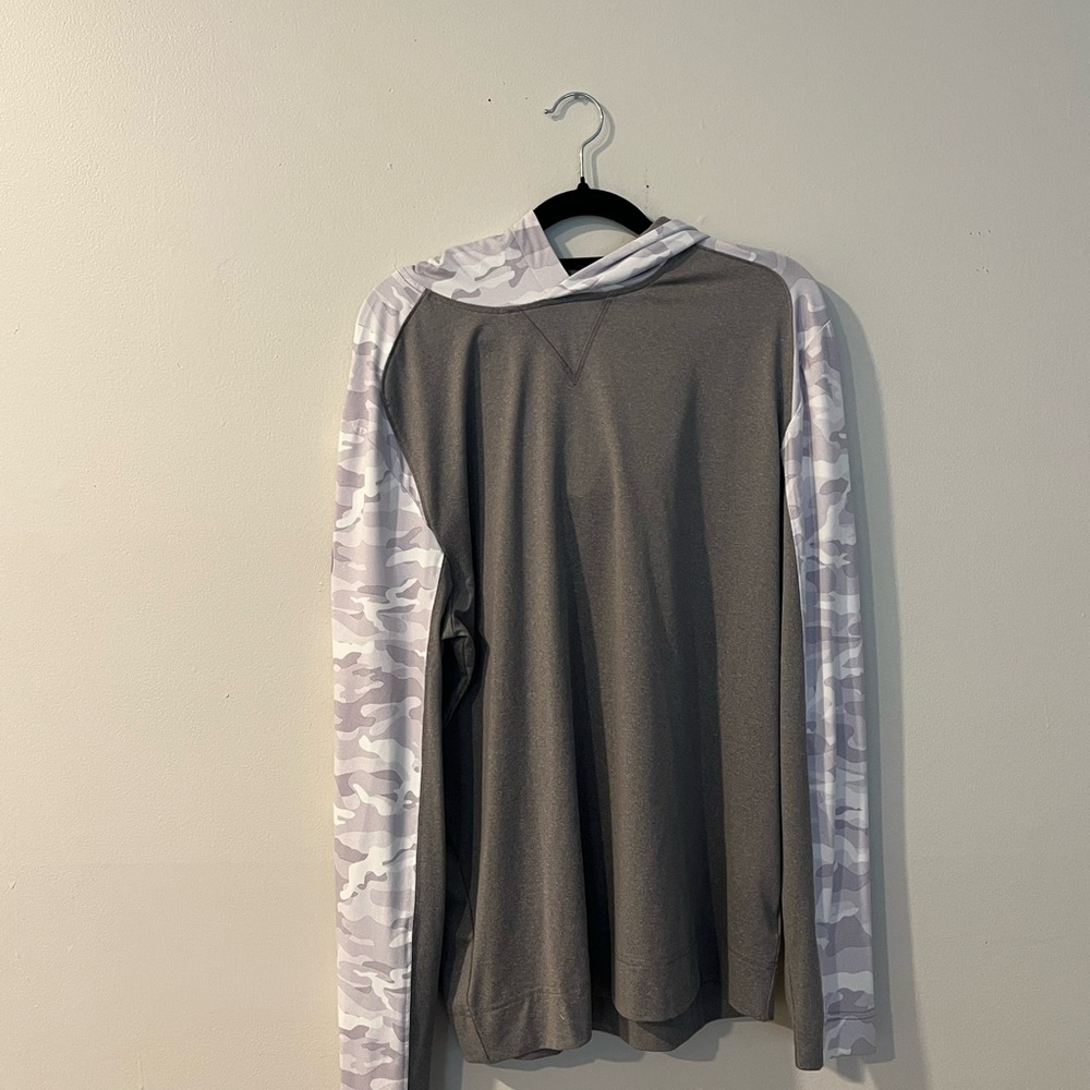 Johnnie-O Medium Hoodie